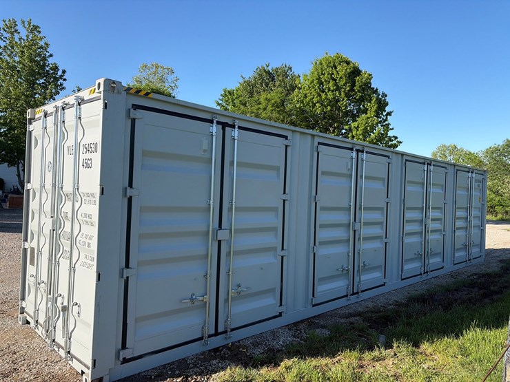 #105-•-40’-container-image-1