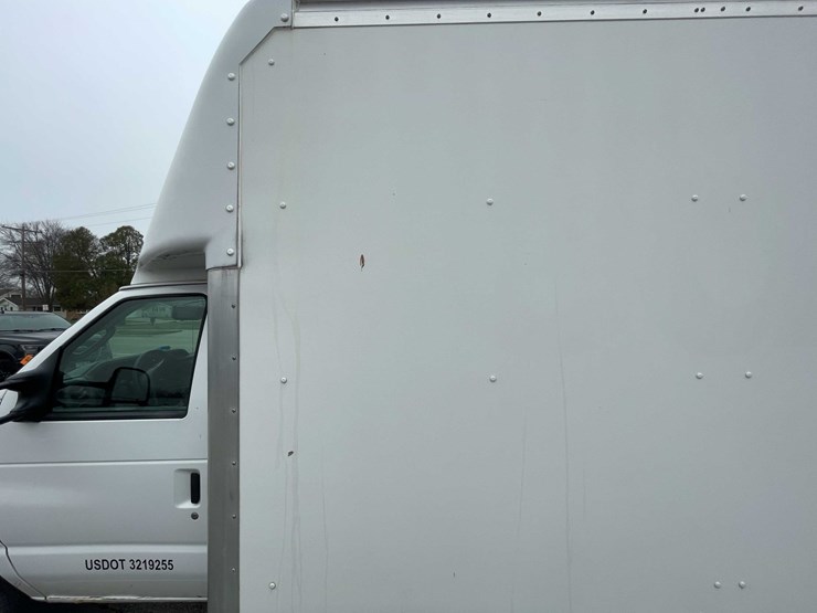 2017-ford-e450-image-21