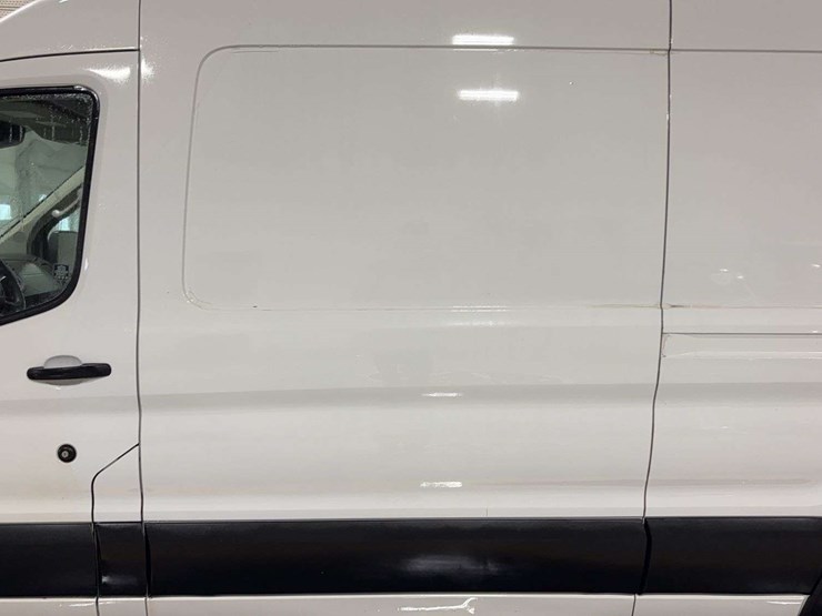 2019-ford-transit-image-22