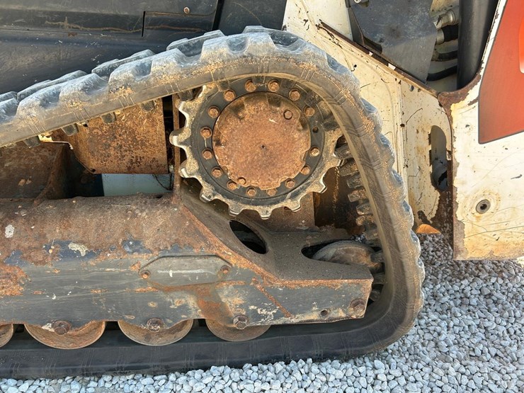 2021-bobcat-t62-image-19