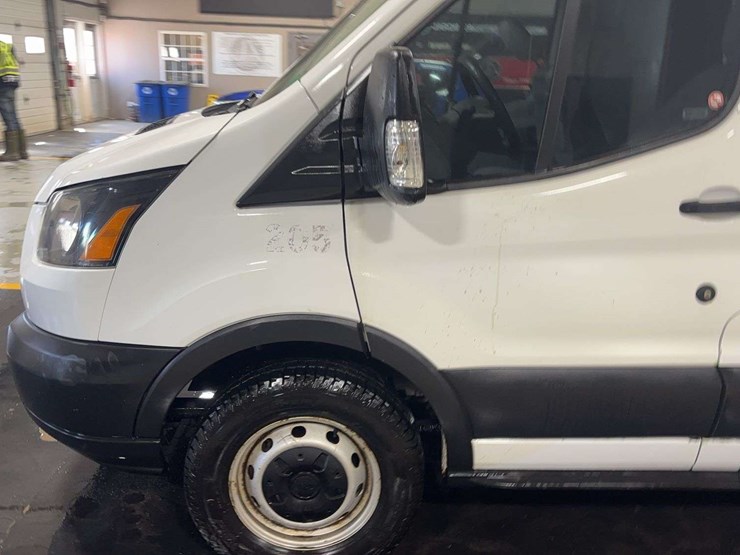 2019-ford-transit-image-21