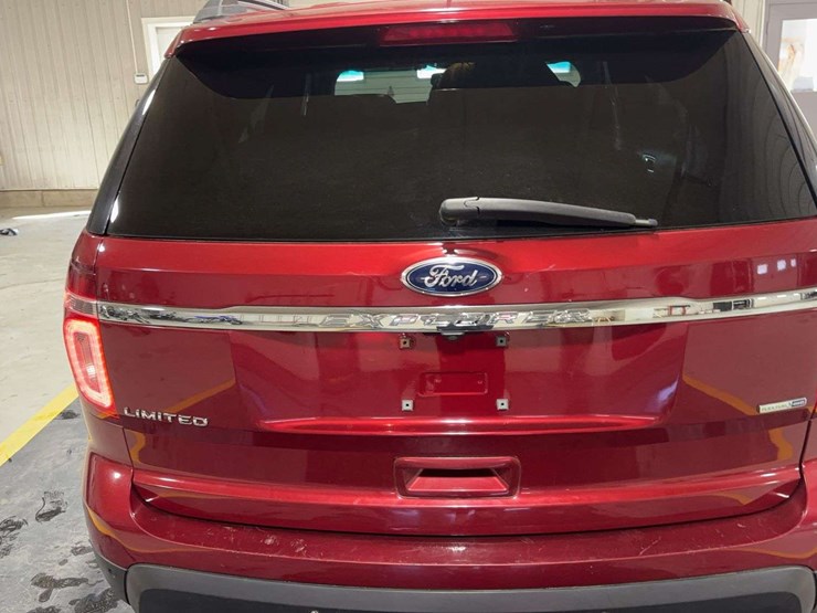2015-ford-explorer-limited-image-26