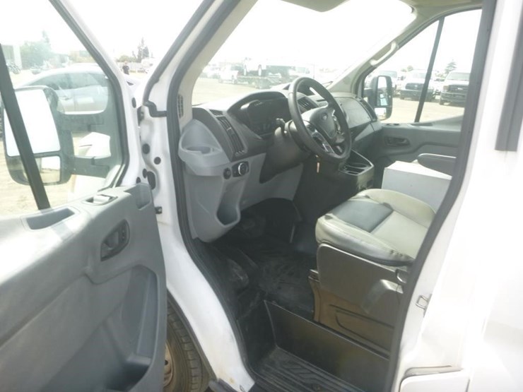 2015-ford-transit-image-5