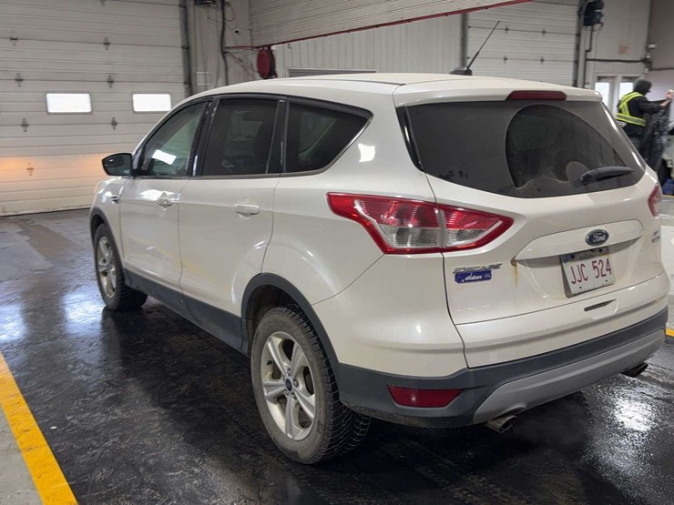 2014-ford-escape-se-image-3