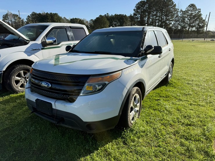 2014-ford-explorer-image-1