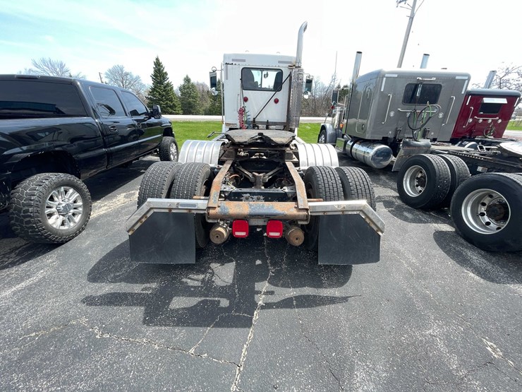 1997-kenworth-t800-image-7