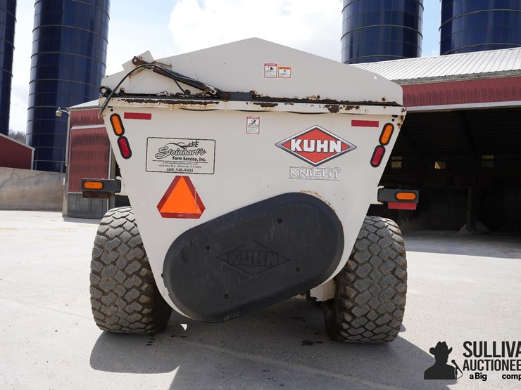kuhn-knight-slc141t-pull-type-manure-spreader-image-6