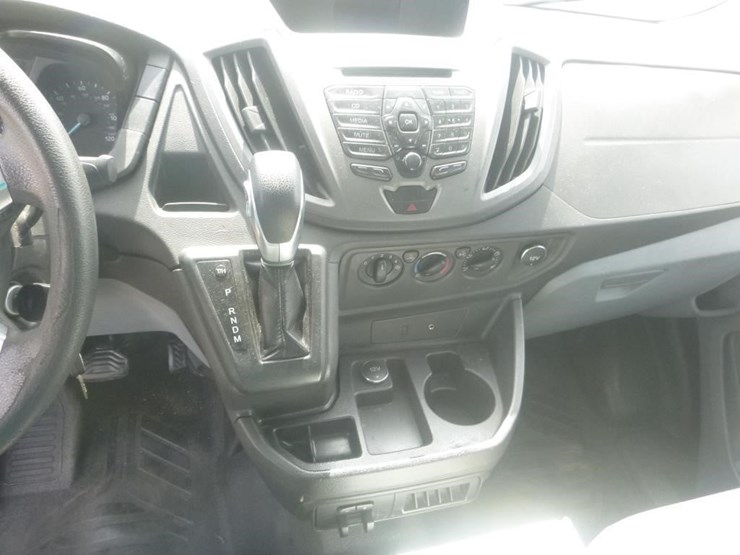 2015-ford-transit-image-11