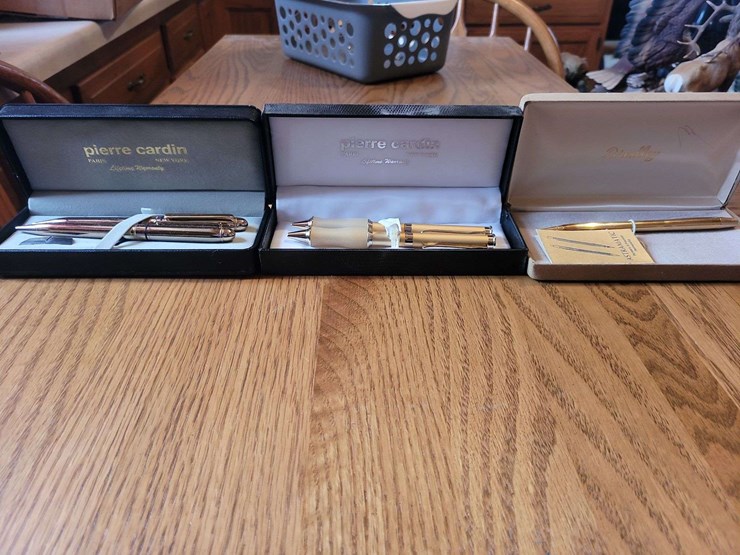 collection-of-three-pierre-cardin-and-bradley-writing-instrument-sets-image-1
