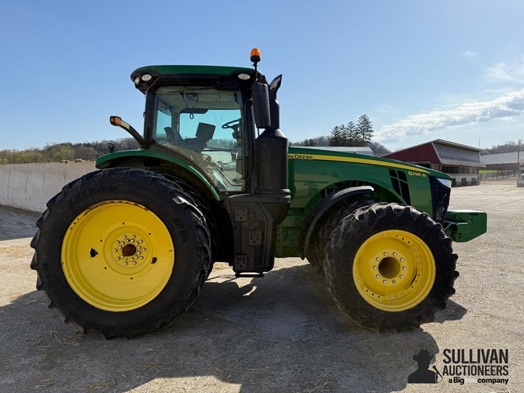 2018-john-deere-8295r-image-4