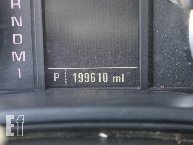 2015-chevrolet-silverado-2500-image-14