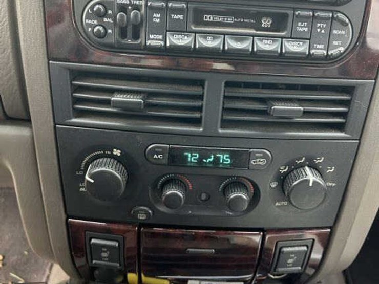2002-jeep-grand-cherokee-image-17