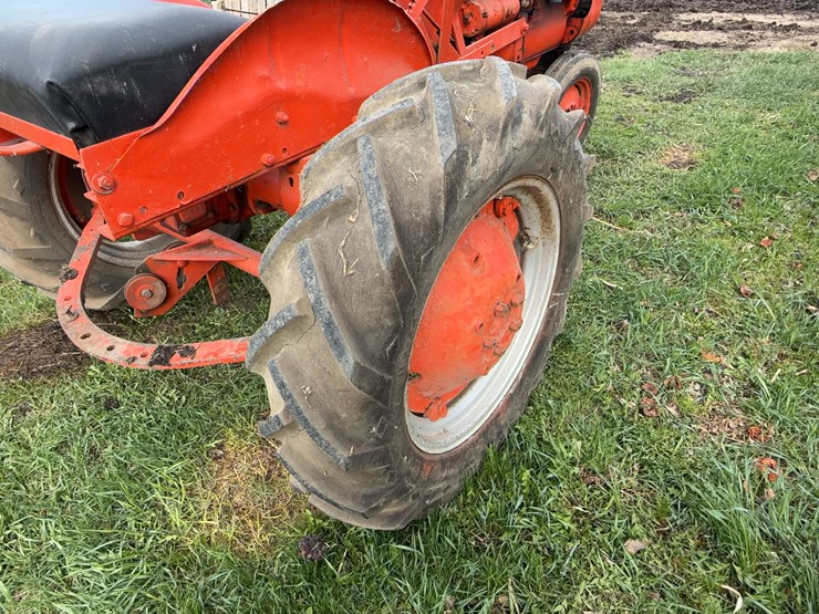 allis-chalmers-c-with-belly-mount-mower-image-23