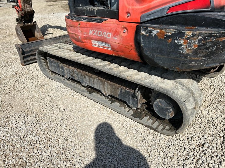 2018-kubota-kx040-4-image-16