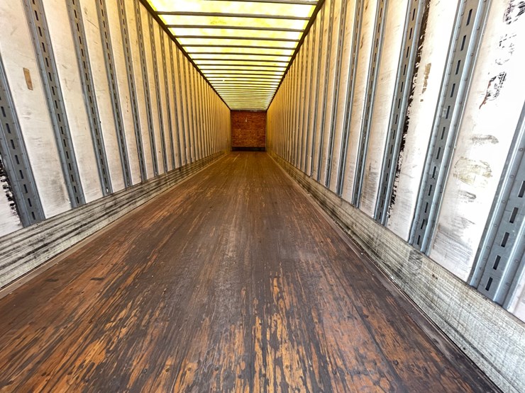#316-•-2011-wabash-semi-trailer-(has-wi-title)-(denmark,-wi)-image-18