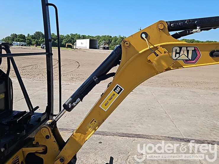 2023-caterpillar-301.7-image-13
