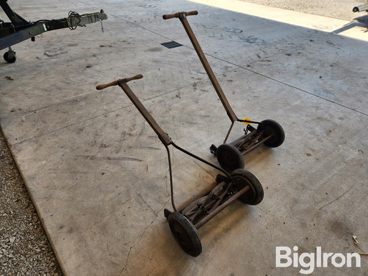 manual-push-mowers-image-3