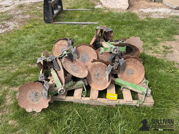 john-deere-12-image-16