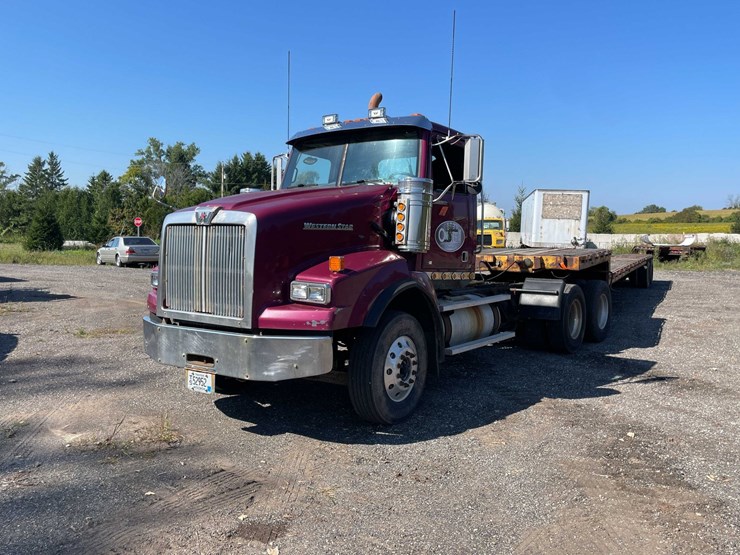 #203-•-2011-western-star-semi-tractor-(has-wi-title)-(forestville,-wi)-image-1