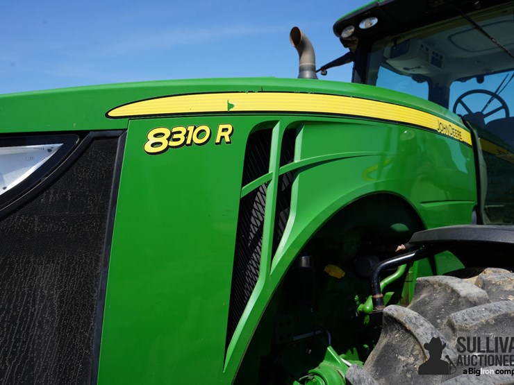 2012-john-deere-8310r-image-12