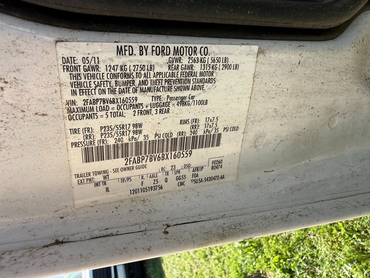 #42084-•-2011-ford-crown-victoria-sedan-vin:-2fabp7bv6bx160559-image-40