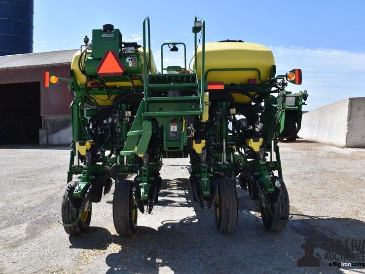 2014-john-deere-1775nt-image-6