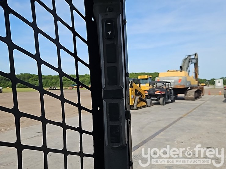 caterpillar-255-image-29