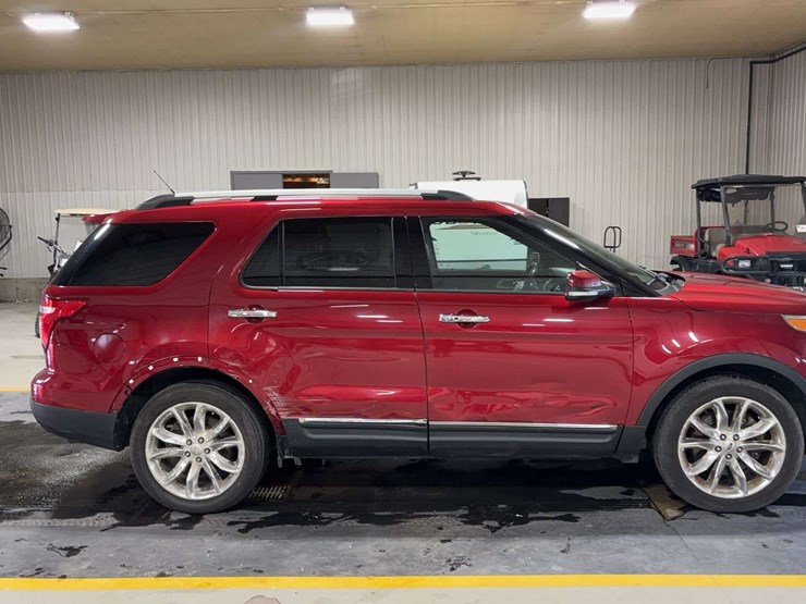 2015-ford-explorer-limited-image-6