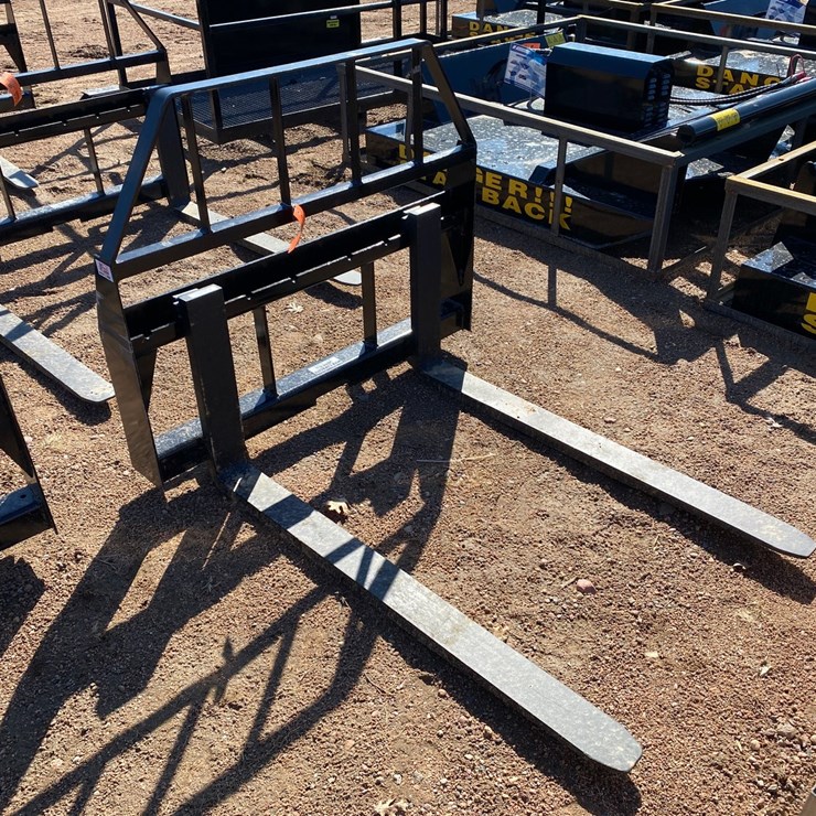 #4075 • Kivel 3,500 lbs. Pallet Fork Attachment (Mosinee, WI)