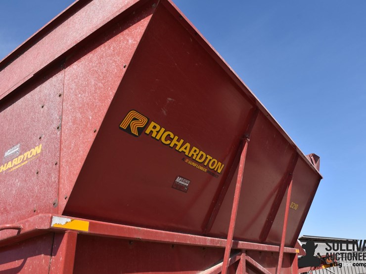 richardton-8210-image-12