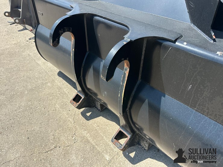 cat-wheel-loader-material-bucket-image-10