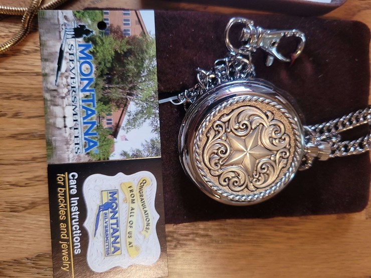 collection-of-decorative-pocket-watches-and-timepieces-image-7