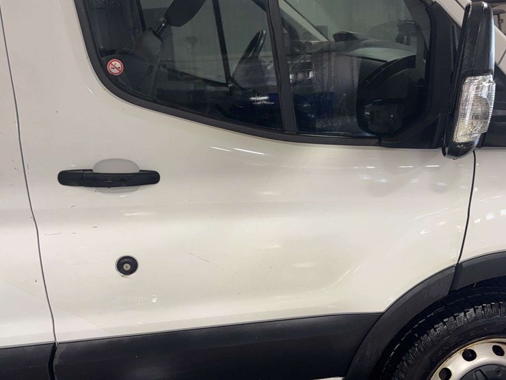2019-ford-transit-image-26
