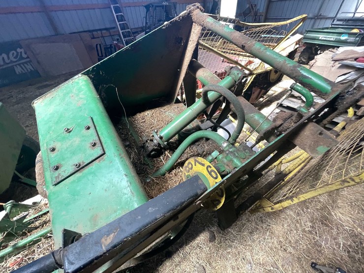 john-deere-336-image-23
