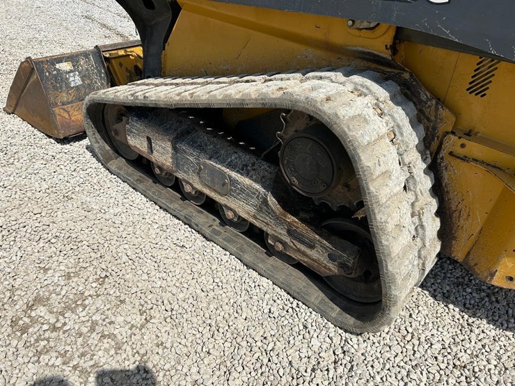 2019-deere-325g-image-16