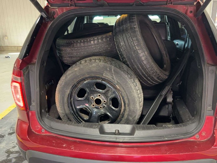 2015-ford-explorer-limited-image-14