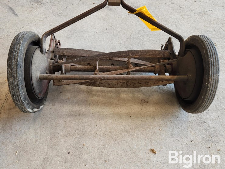 manual-push-mowers-image-18