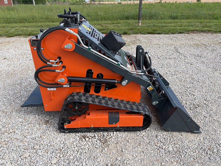 #213-•-unused-2026-ats-t460-mini-skid-steer-loader-image-3