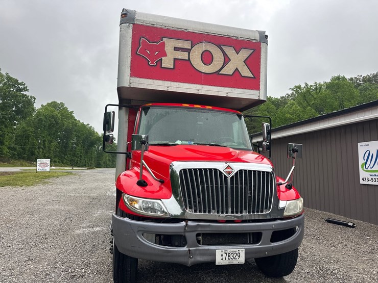 2018-international-durastar-4300-image-2