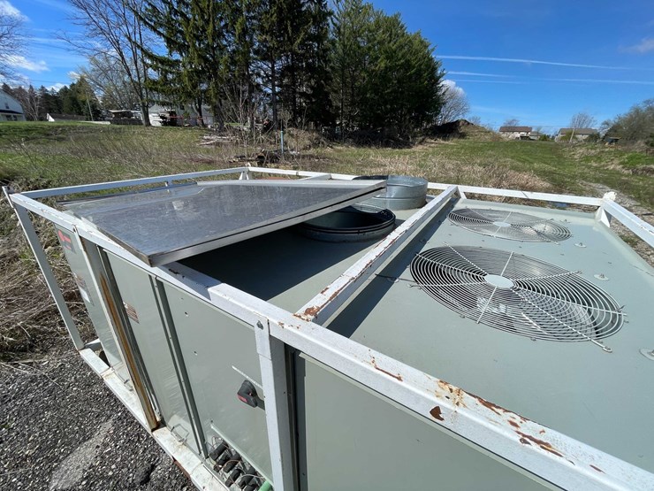 #6082-•-trane-combination-cooling-&-heating-unit-(kewaskum,-wi)-image-9