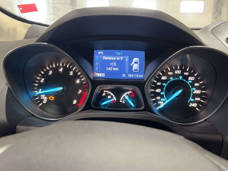 2014-ford-escape-se-image-19