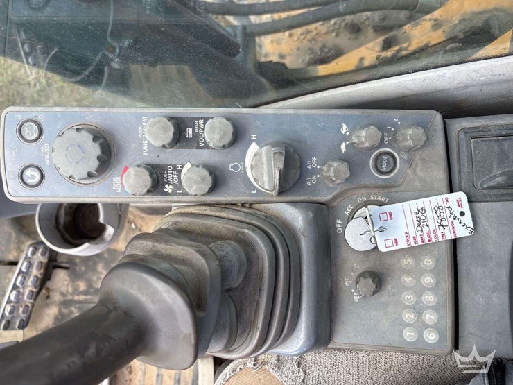 2019-deere-210g-image-31