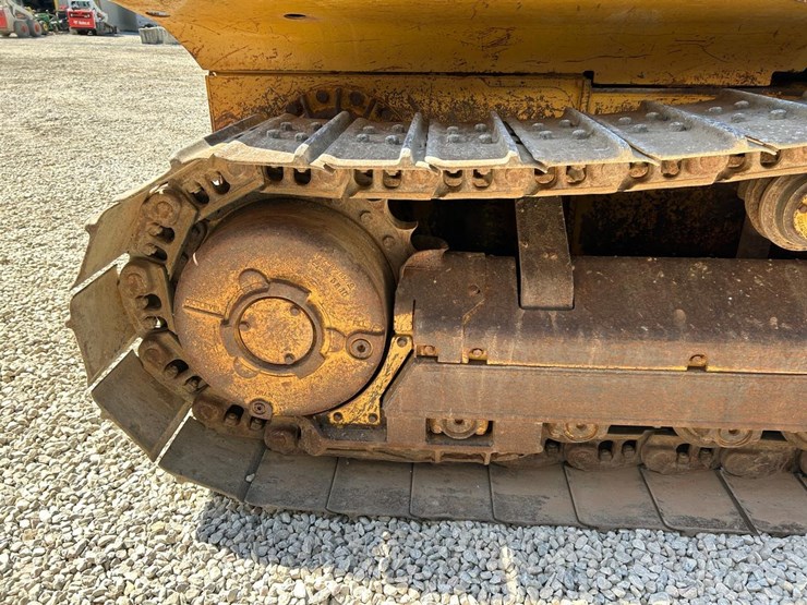 caterpillar-d5g-xl-image-12
