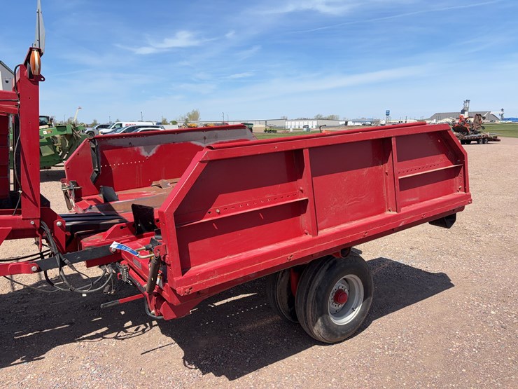 case-ih-8576-image-1