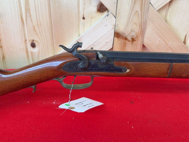 jukar-muzzleloader-serial-number-001-0796,-powder-horn-and-powder-included.-image-8