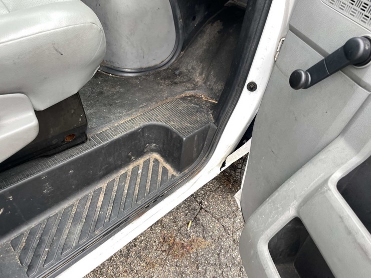 2016-ford-e450-image-47