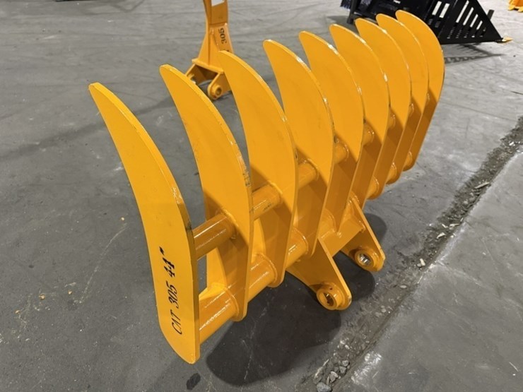 2026-caterpillar-305-image-3