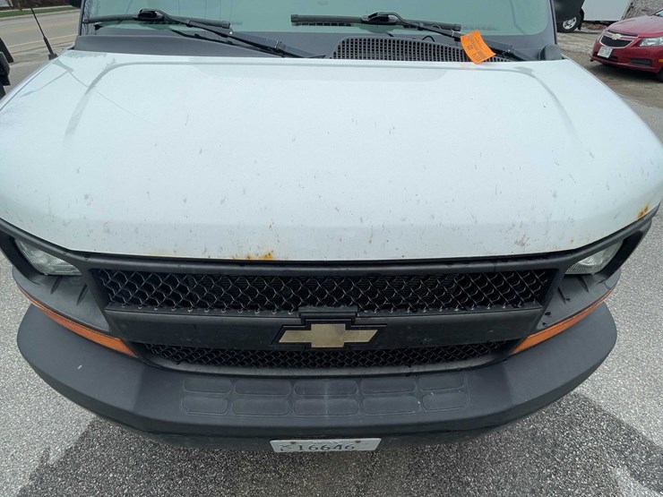 2016-chevrolet-3500-image-11