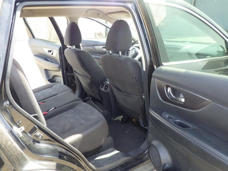 2016-nissan-rogue-image-8