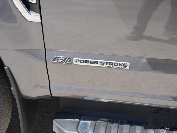 2021-ford-f250-xlt-image-16